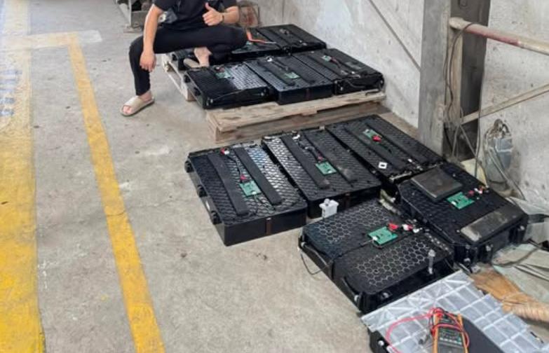 Thu mua pin xe ô tô điện cũ, hỏng, chai giá cao – Thu gom Hà Nội Thu mua pin xe ô tô điện cũ, hỏng, chai giá cao – Thu gom Hà Nội